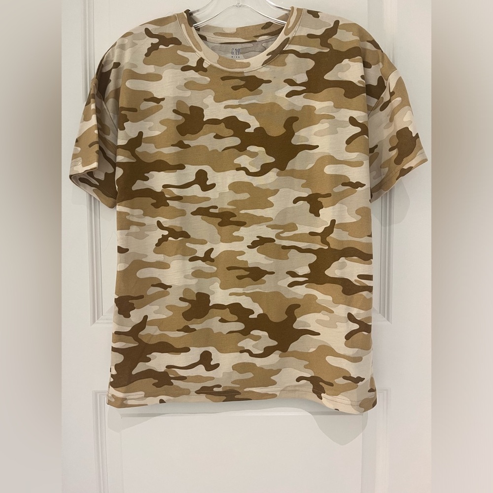 Gap kids camouflage tshirt